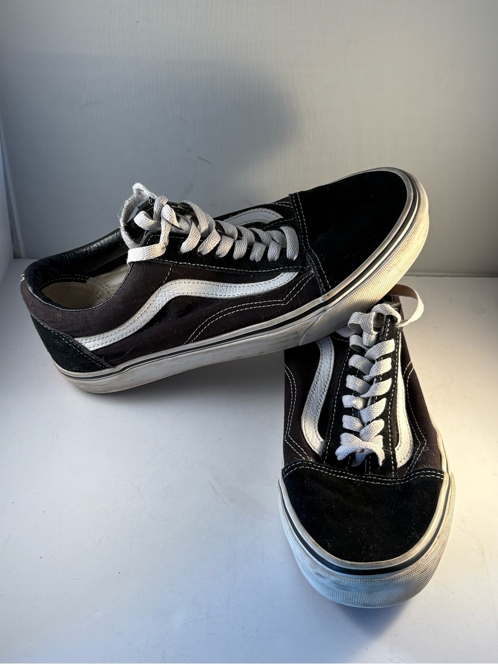 VANS Black Suede Canvas Lace-Up Sneakers Unisex US 9 Women 7.5 Men 40 EU